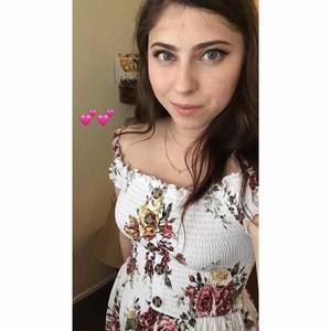 Meet your Posher, Ariella